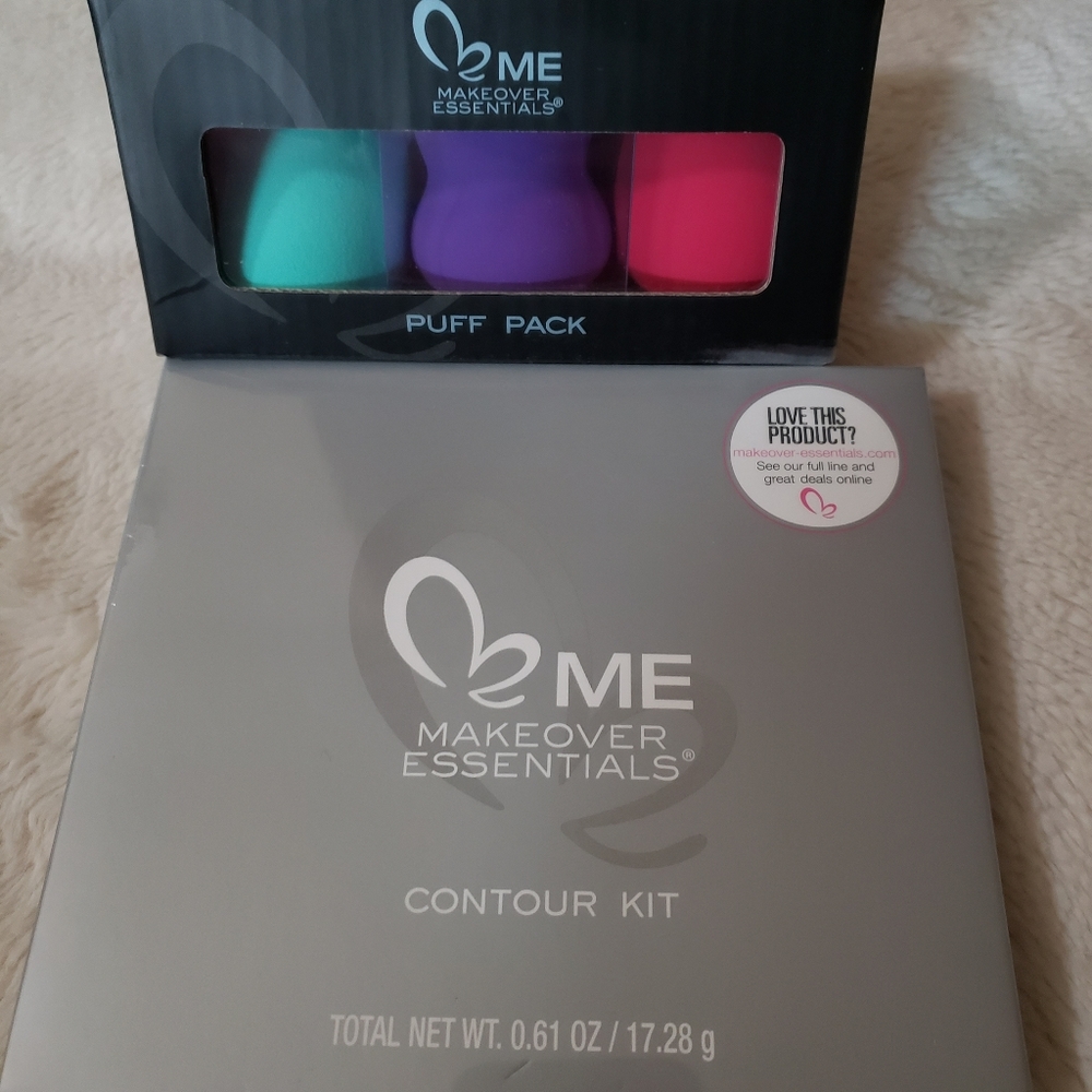Me makeover essential contour kit and puff pack bundle... retail $75.99